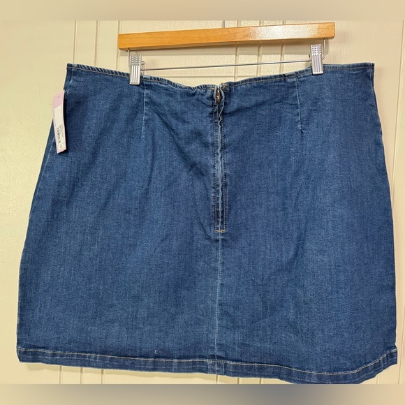 Wild Fable Notch Front Seamed Denim Mini Skirt NEW! - Picture 4 of 11